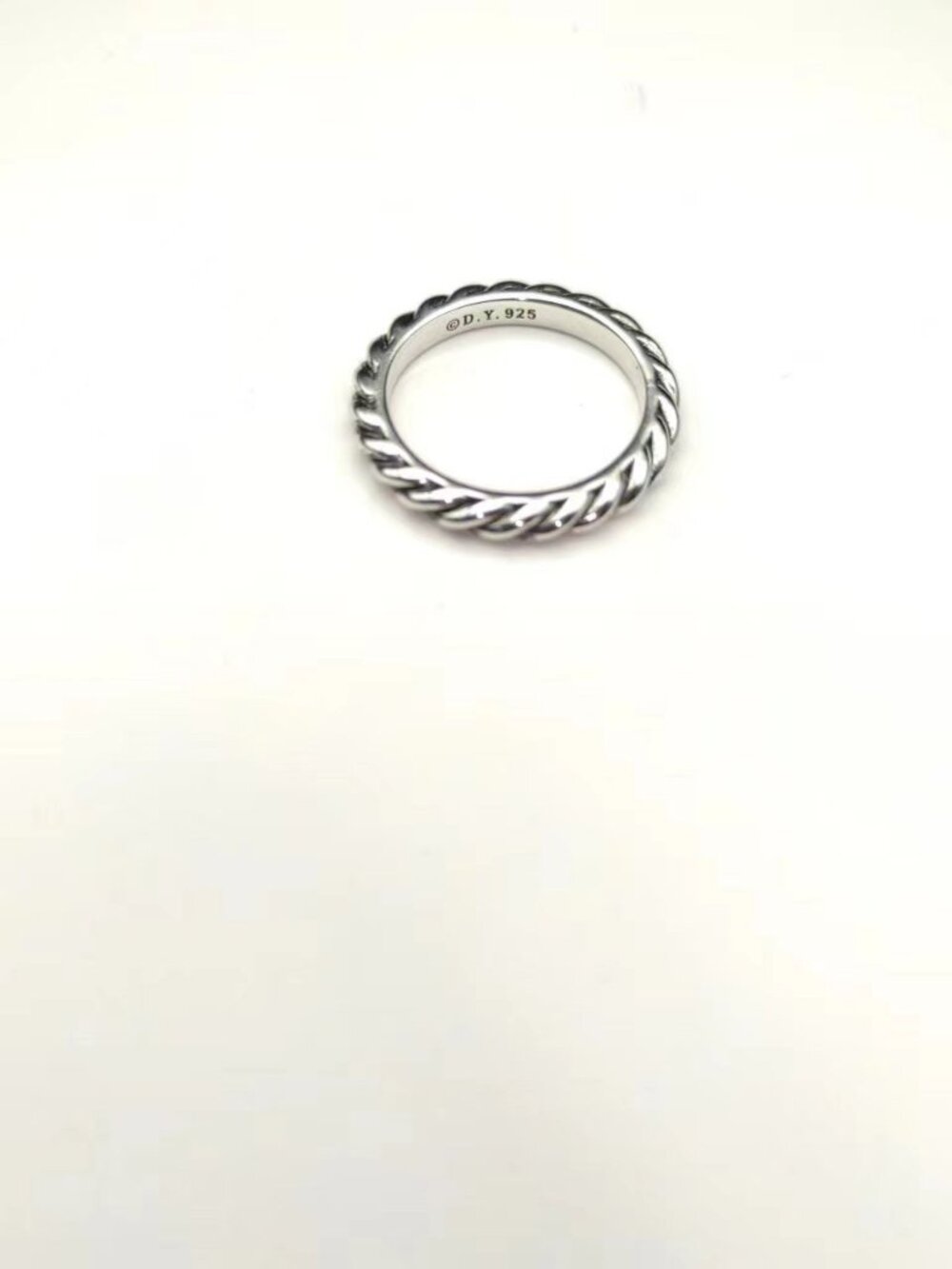 🥁🥁🥁David Yurman 3mm Single Button Ring. Sizes: 6-7-8-9